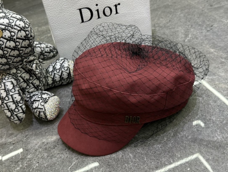 CHRISTIAN DIOR